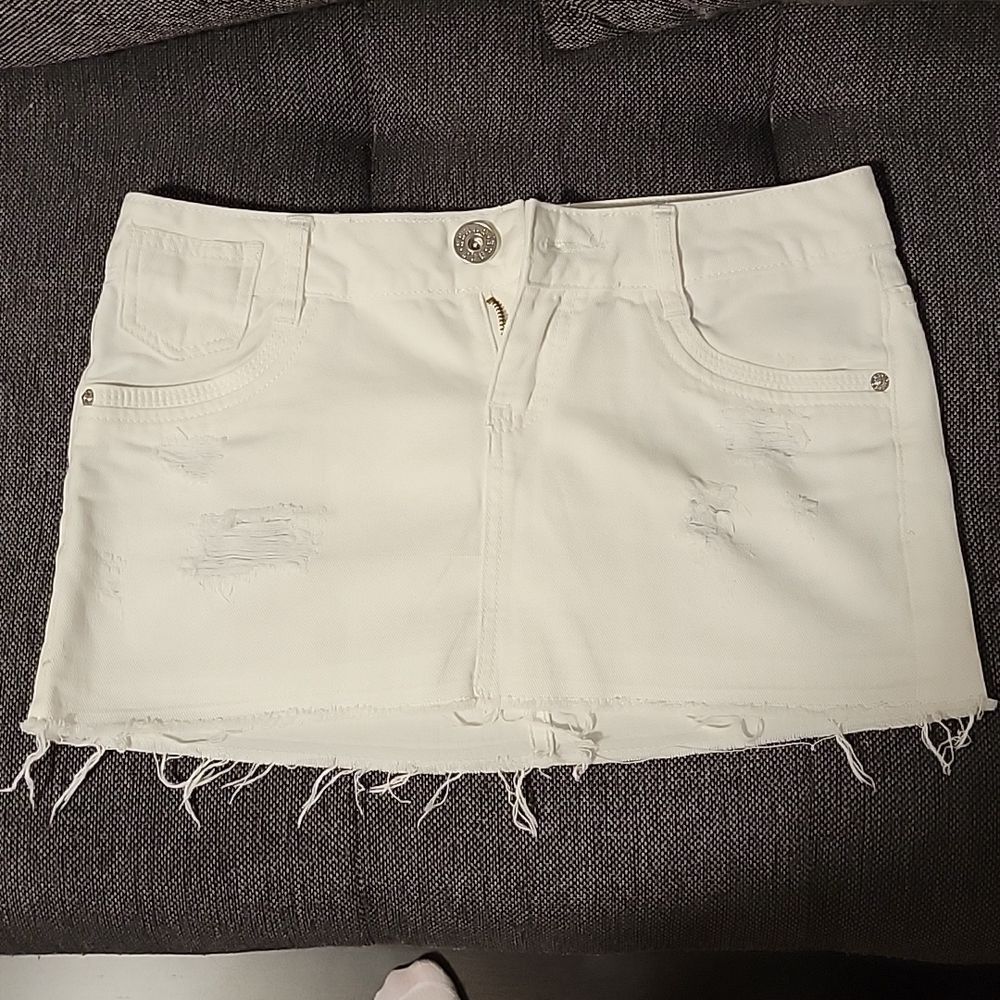 𝅺guess skirt